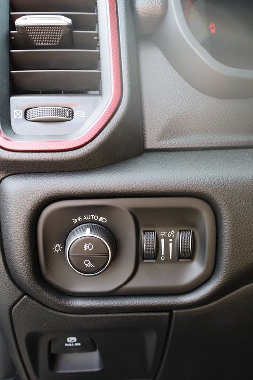 2026 Ram 1500 REBEL in Terrebonne, Quebec - 18 - w1024h768px