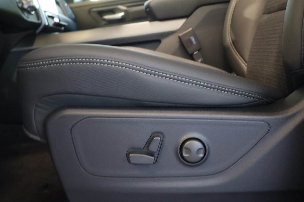 2027 Ram 1500 SPORT in Terrebonne, Quebec - 10 - w1024h768px