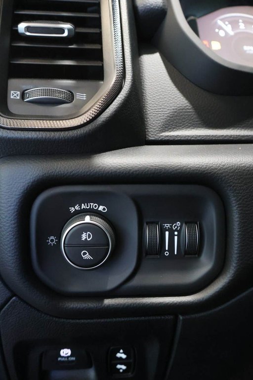 2027 Ram 1500 SPORT in Terrebonne, Quebec - 21 - w1024h768px