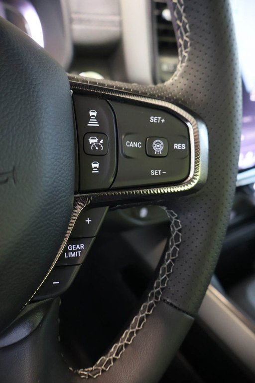 2027 Ram 1500 SPORT in Terrebonne, Quebec - 14 - w1024h768px