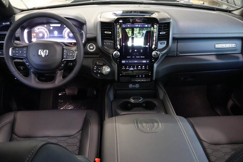 2027 Ram 1500 SPORT in Terrebonne, Quebec - 10 - w1024h768px
