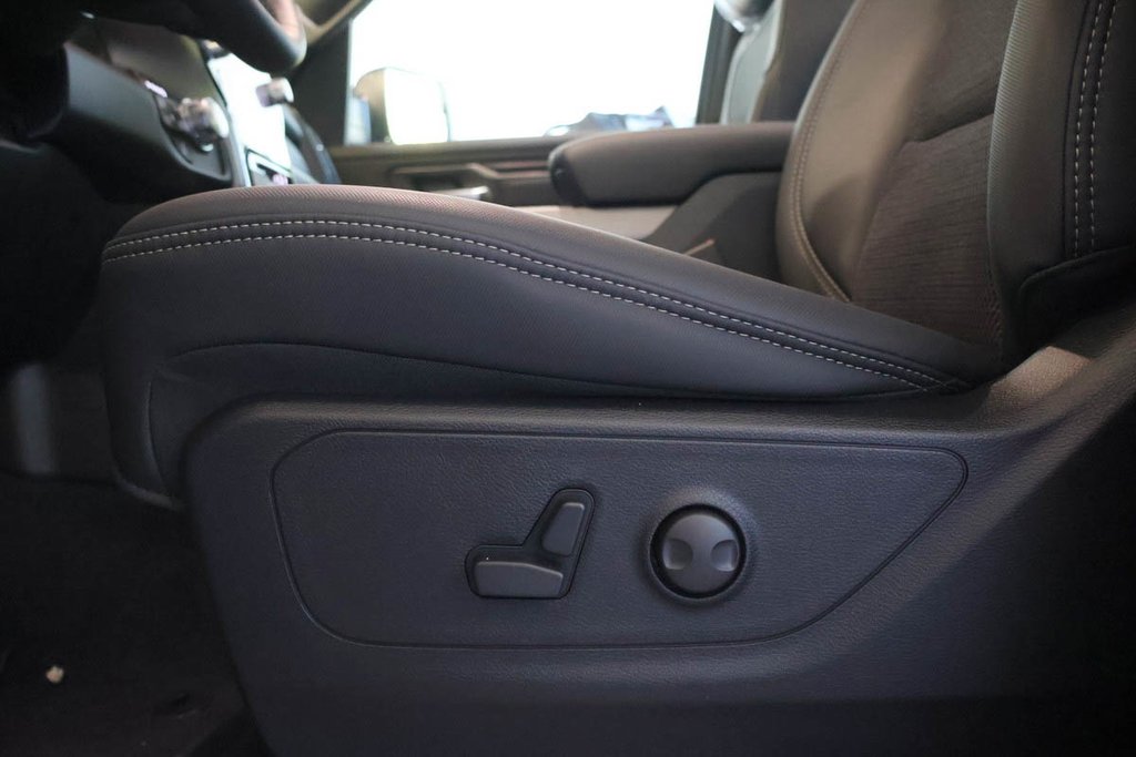 2027 Ram 1500 SPORT in Terrebonne, Quebec - 9 - w1024h768px