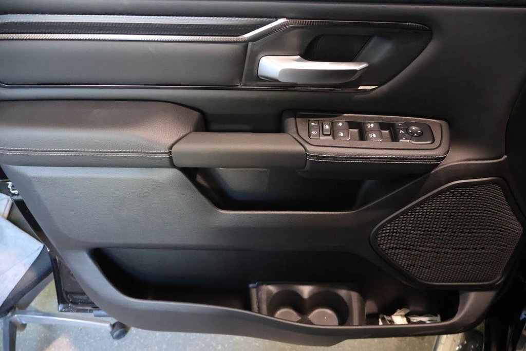 2027 Ram 1500 SPORT in Terrebonne, Quebec - 22 - w1024h768px