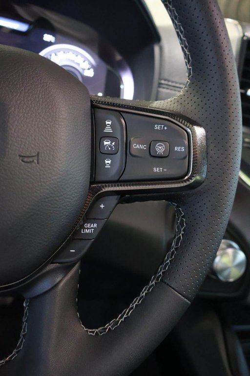 2027 Ram 1500 SPORT in Terrebonne, Quebec - 14 - w1024h768px