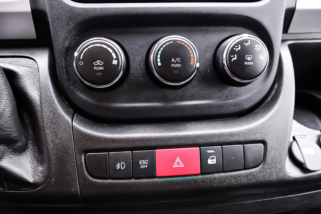 2017 Ram 2500 CARGO VAN 159 WB + HIGH ROOF + V6 in Terrebonne, Quebec - 22 - w1024h768px