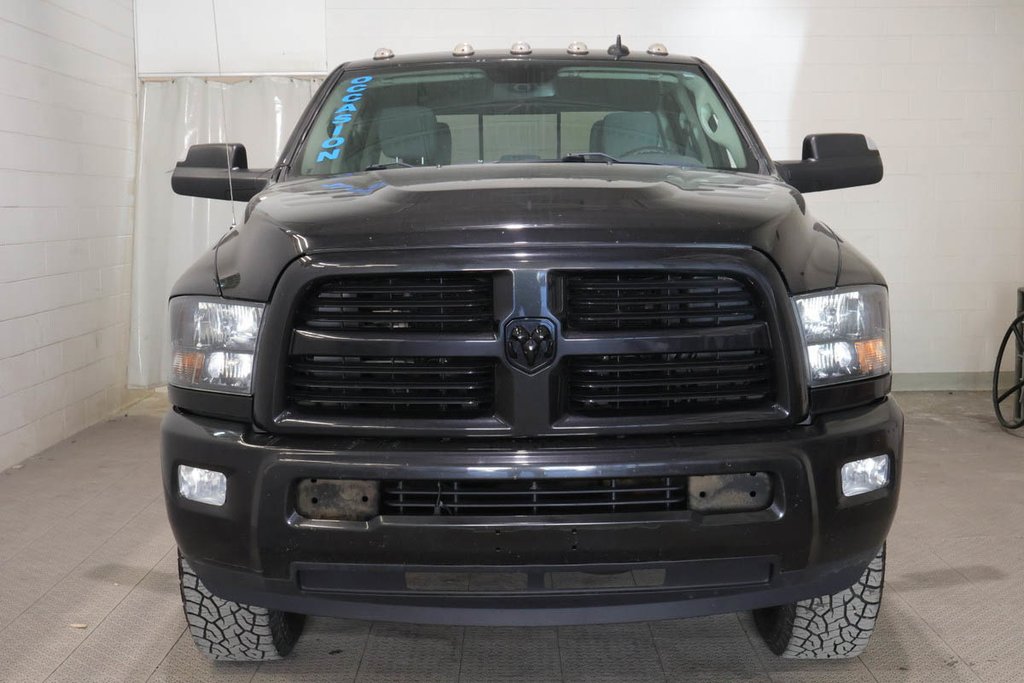 Ram 2500 SLT + 4X4 + CREW CAB + V8 HEMI 6.4L + ALLURE NOIRE 2018 à Terrebonne, Québec - 2 - w1024h768px