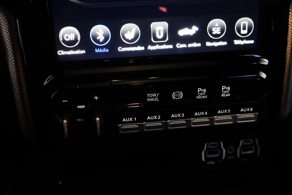 2020 Ram 2500 LIMITED + 4X4 + CREW CAB + DIESEL + ALLURE NOIRE in Terrebonne, Quebec - 26 - w1024h768px
