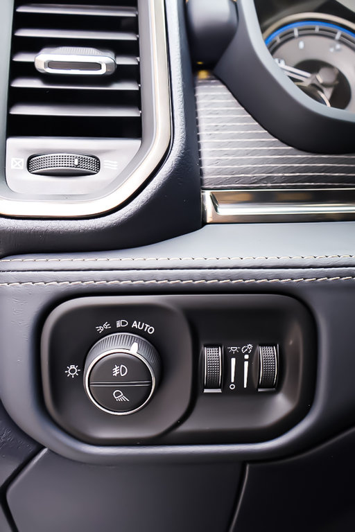 2022 Ram 2500 LIMITED + DIESEL + CREW CAB + 4X4 in Terrebonne, Quebec - 26 - w1024h768px