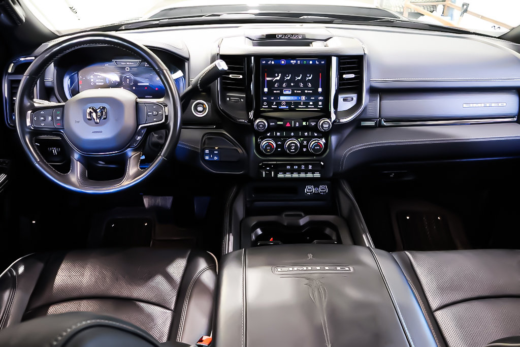 2023 Ram 2500 LIMITED + DIESEL + NIGHT ED + 4X4 + CREW CAB in Terrebonne, Quebec - 14 - w1024h768px