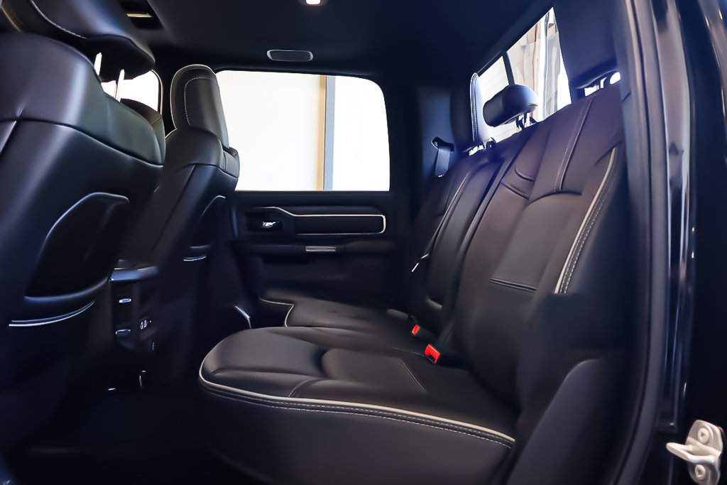 2023 Ram 2500 LIMITED + DIESEL + NIGHT ED + 4X4 + CREW CAB in Terrebonne, Quebec - 30 - w1024h768px