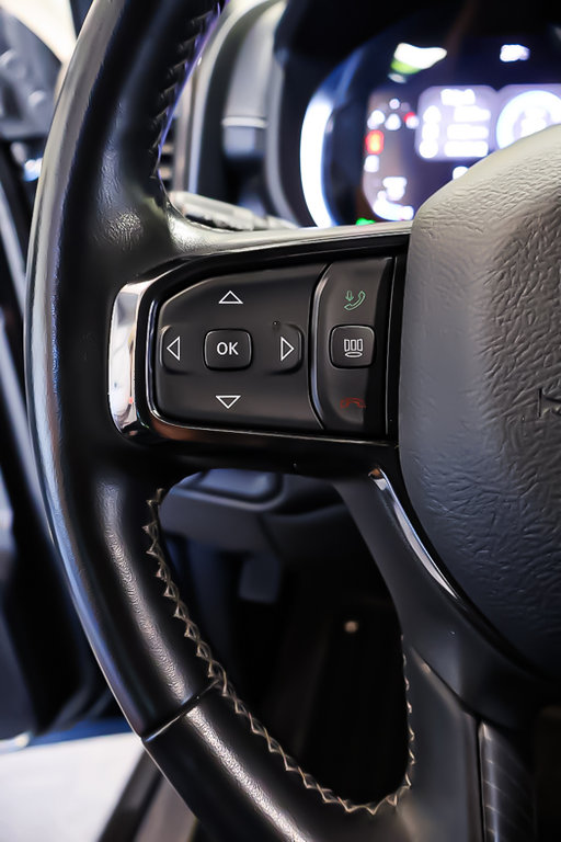 2023 Ram 2500 LIMITED + DIESEL + NIGHT ED + 4X4 + CREW CAB in Terrebonne, Quebec - 17 - w1024h768px