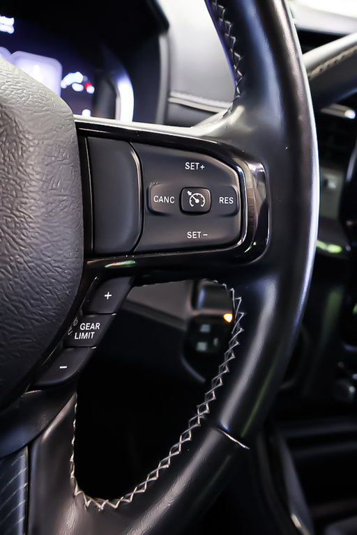 2023 Ram 2500 LIMITED + DIESEL + NIGHT ED + 4X4 + CREW CAB in Terrebonne, Quebec - 18 - w1024h768px