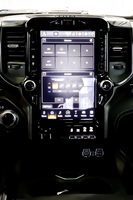 2023 Ram 2500 REBEL + 4X4 CREW CAB + V8 HEMI 6.4L in Terrebonne, Quebec - 21 - w1024h768px