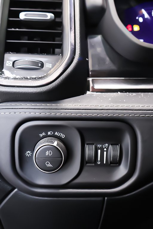 2023 Ram 2500 REBEL + 4X4 CREW CAB + V8 HEMI 6.4L in Terrebonne, Quebec - 25 - w1024h768px