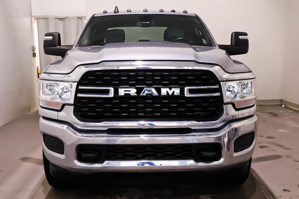 2023 Ram 2500 TRADESMAN + 4X4 + CREW CAB + DIESEL in Terrebonne, Quebec - 2 - w1024h768px