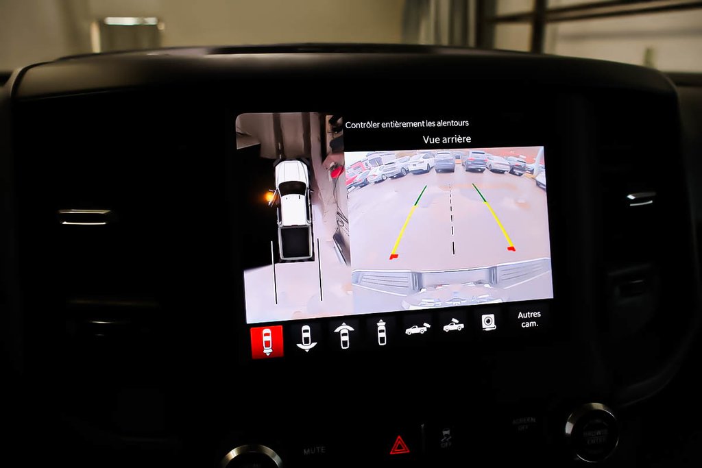 2023 Ram 2500 TRADESMAN + 4X4 + CREW CAB + DIESEL in Terrebonne, Quebec - 22 - w1024h768px