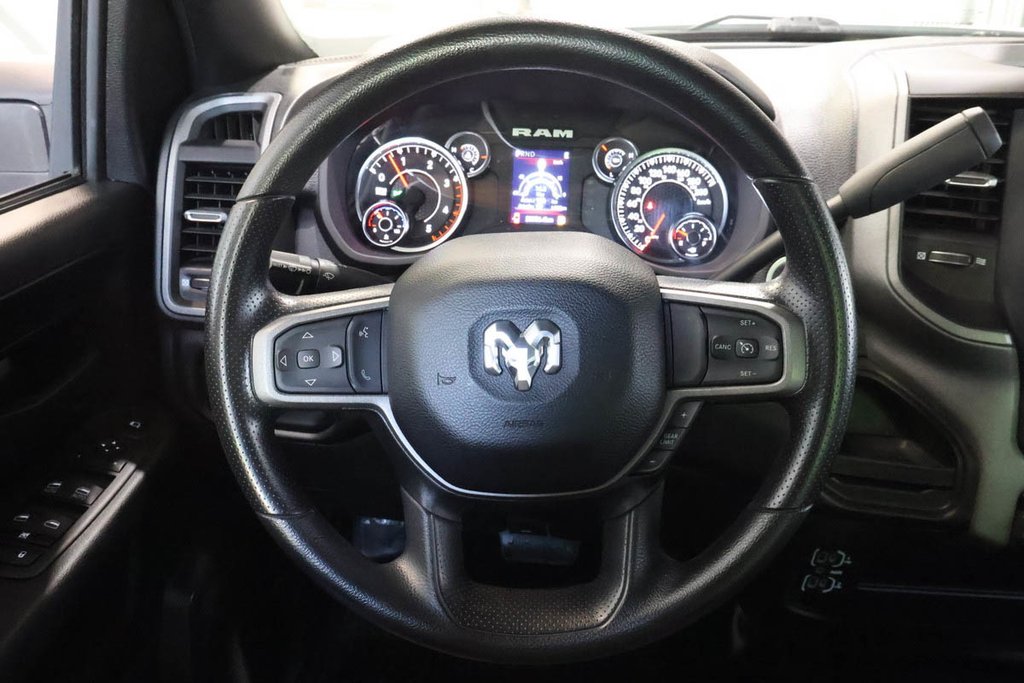 Ram 2500 TRADESMAN  + 4X4 + CREW CAB + DIESEL + BOITE 8' 2023 à Terrebonne, Québec - 13 - w1024h768px