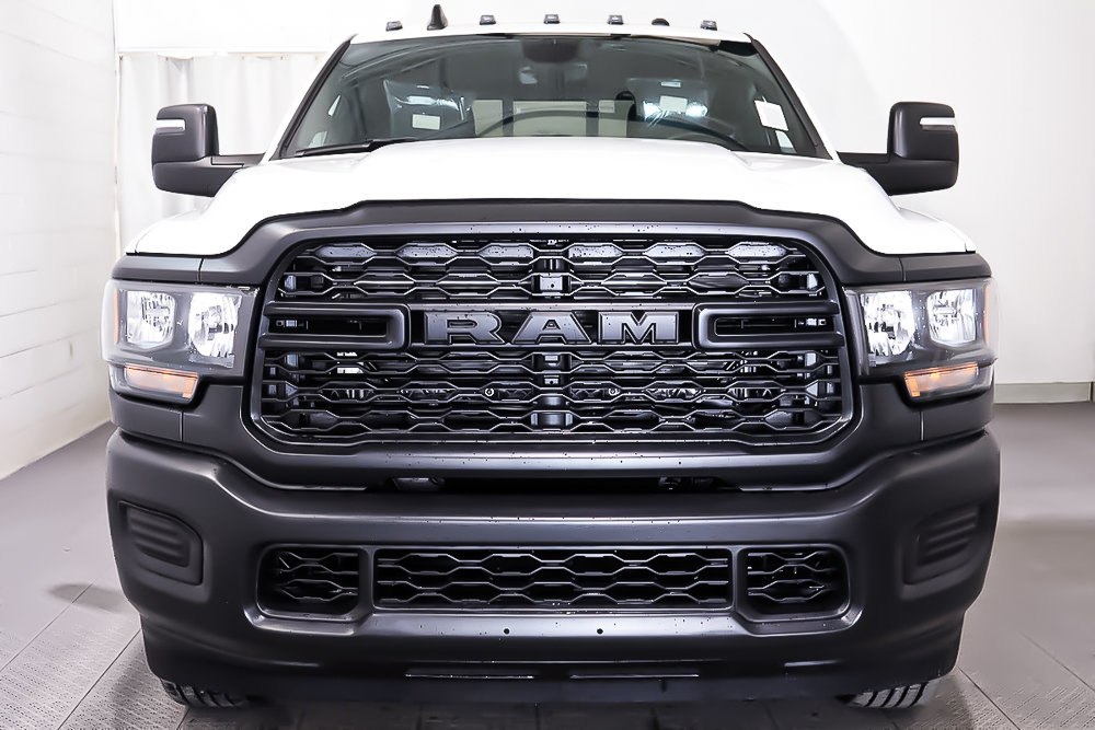 2024 Ram 2500 TRADESMAN in Terrebonne, Quebec - 2 - w1024h768px