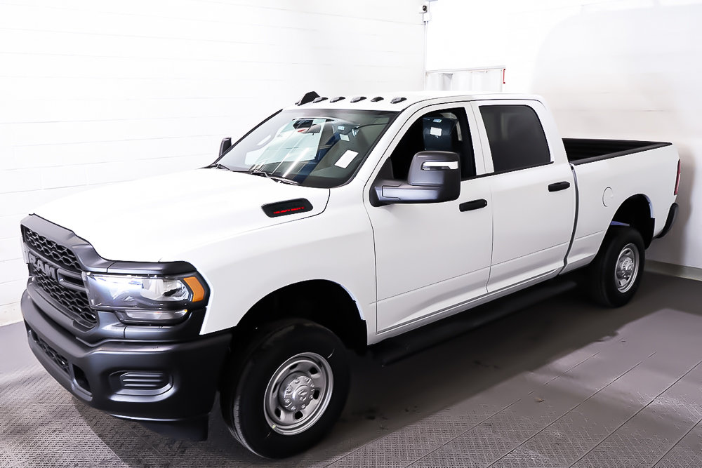 2024 Ram 2500 TRADESMAN in Terrebonne, Quebec - 3 - w1024h768px