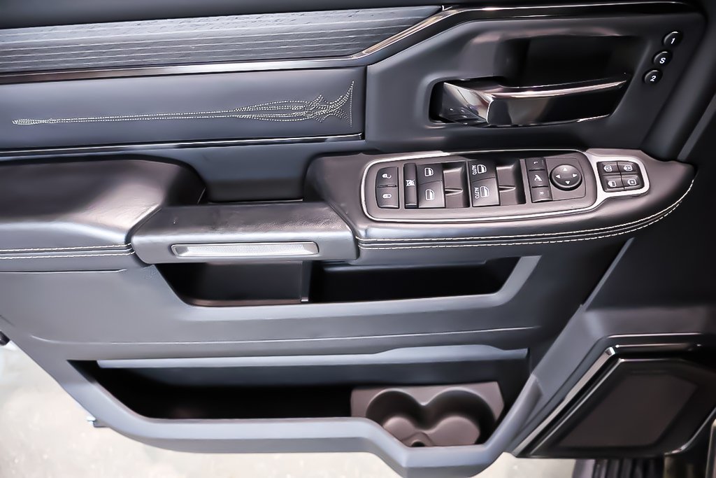 2024 Ram 2500 LIMITED + CREW CAB + 4X4 + DIESEL  + NIGHT EDITION in Terrebonne, Quebec - 8 - w1024h768px