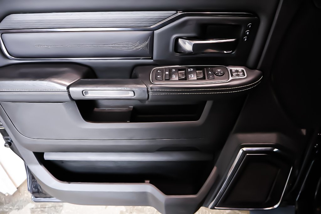 Ram 2500 LIMITED CREW CAB + 4X4 + DIESEL + NIGHT EDITION 2024 à Terrebonne, Québec - 25 - w1024h768px