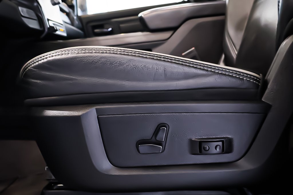 Ram 2500 LIMITED CREW CAB + 4X4 + DIESEL + NIGHT EDITION 2024 à Terrebonne, Québec - 10 - w1024h768px