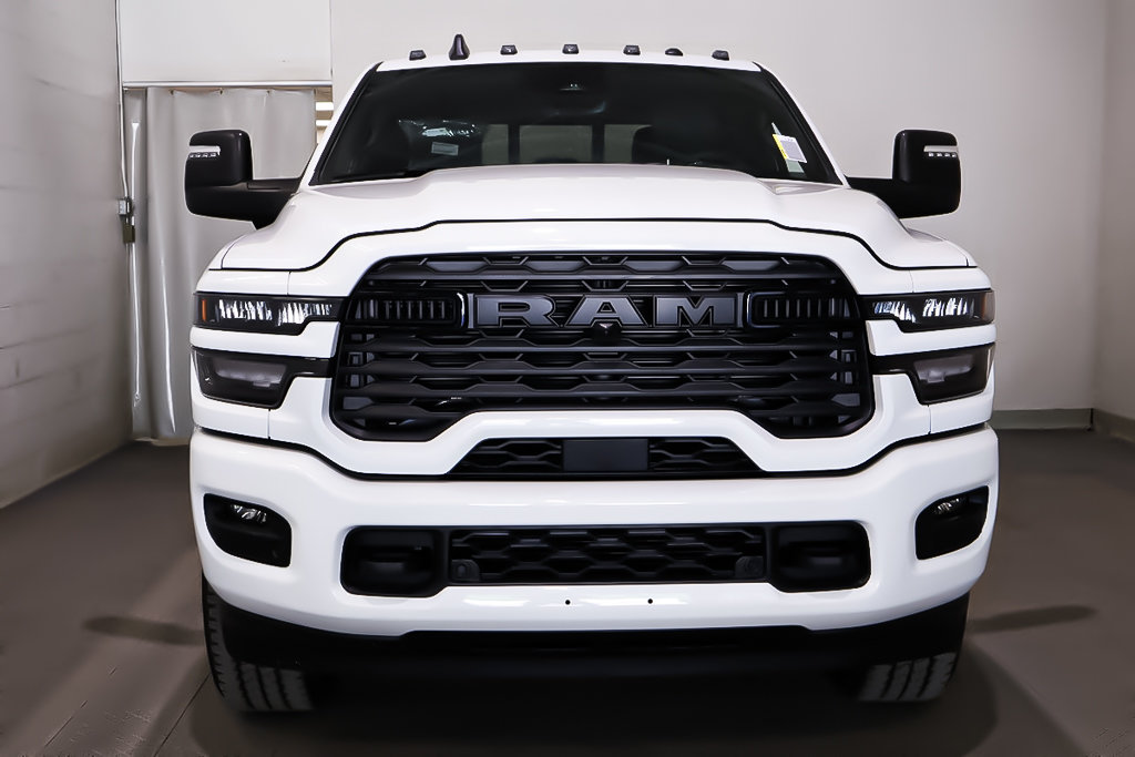 Ram 2500 BIG HORN 2025 à Terrebonne, Québec - 2 - w1024h768px