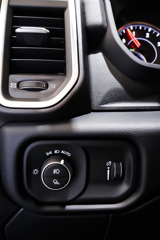 2026 Ram 2500 BIG HORN in Terrebonne, Quebec - 19 - w1024h768px