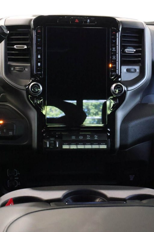 2026 Ram 2500 LARAMIE in Terrebonne, Quebec - 16 - w1024h768px