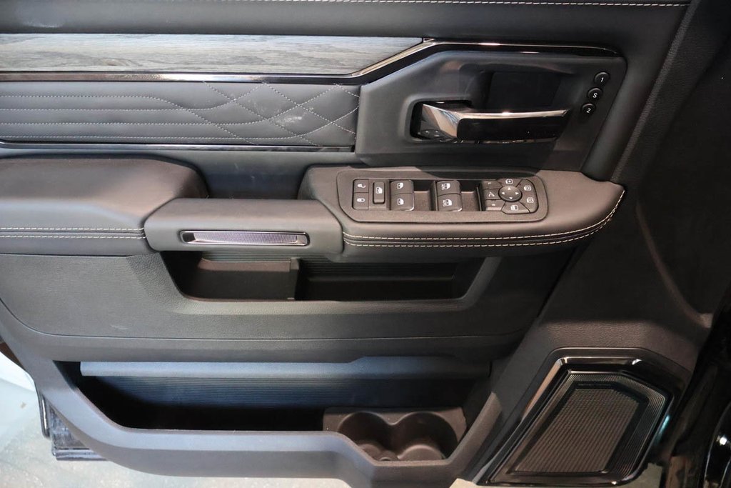 2026 Ram 2500 LIMITED in Terrebonne, Quebec - 19 - w1024h768px