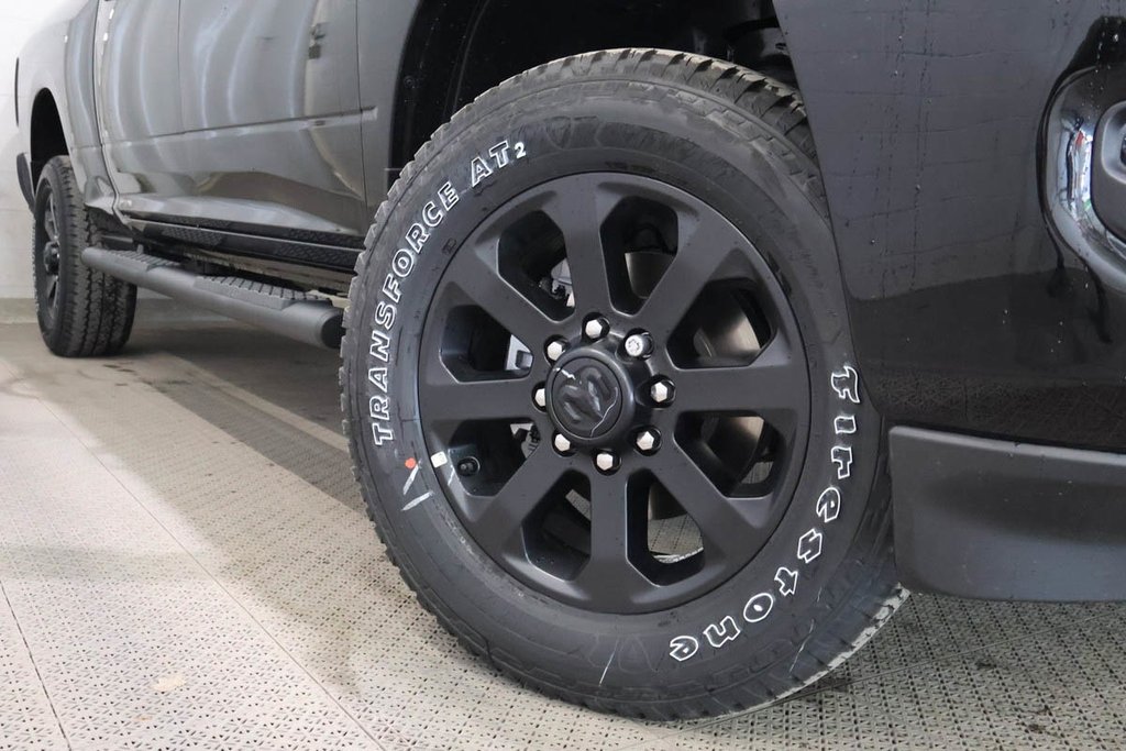 2026 Ram 2500 BLACK EXPRESS in Terrebonne, Quebec - 7 - w1024h768px
