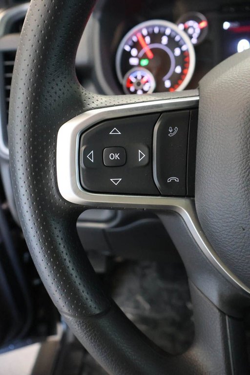 2026 Ram 2500 BLACK EXPRESS in Terrebonne, Quebec - 12 - w1024h768px