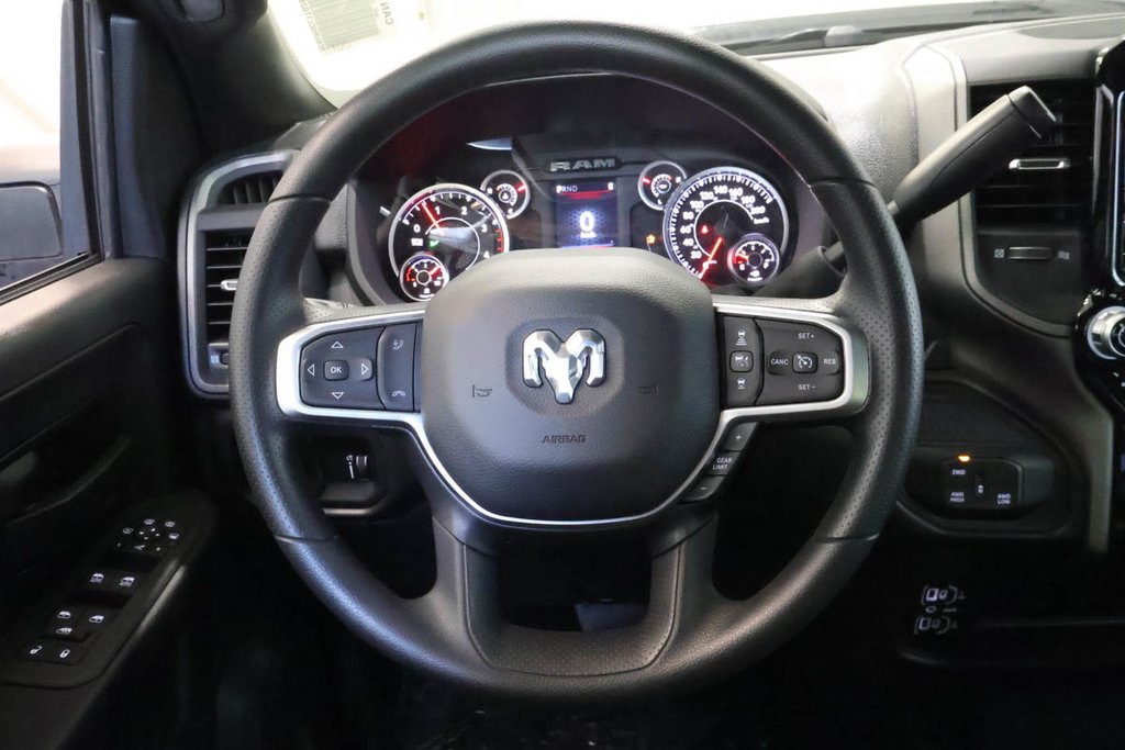 2026 Ram 2500 BLACK EXPRESS in Terrebonne, Quebec - 11 - w1024h768px