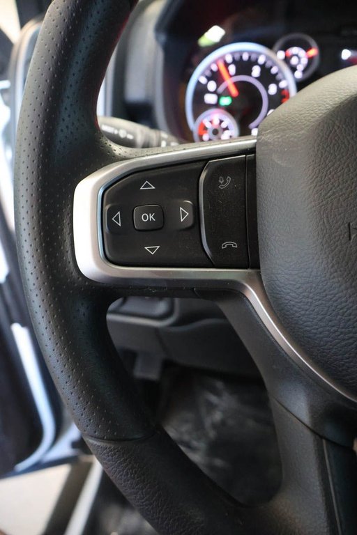 2026 Ram 2500 BLACK EXPRESS in Terrebonne, Quebec - 12 - w1024h768px