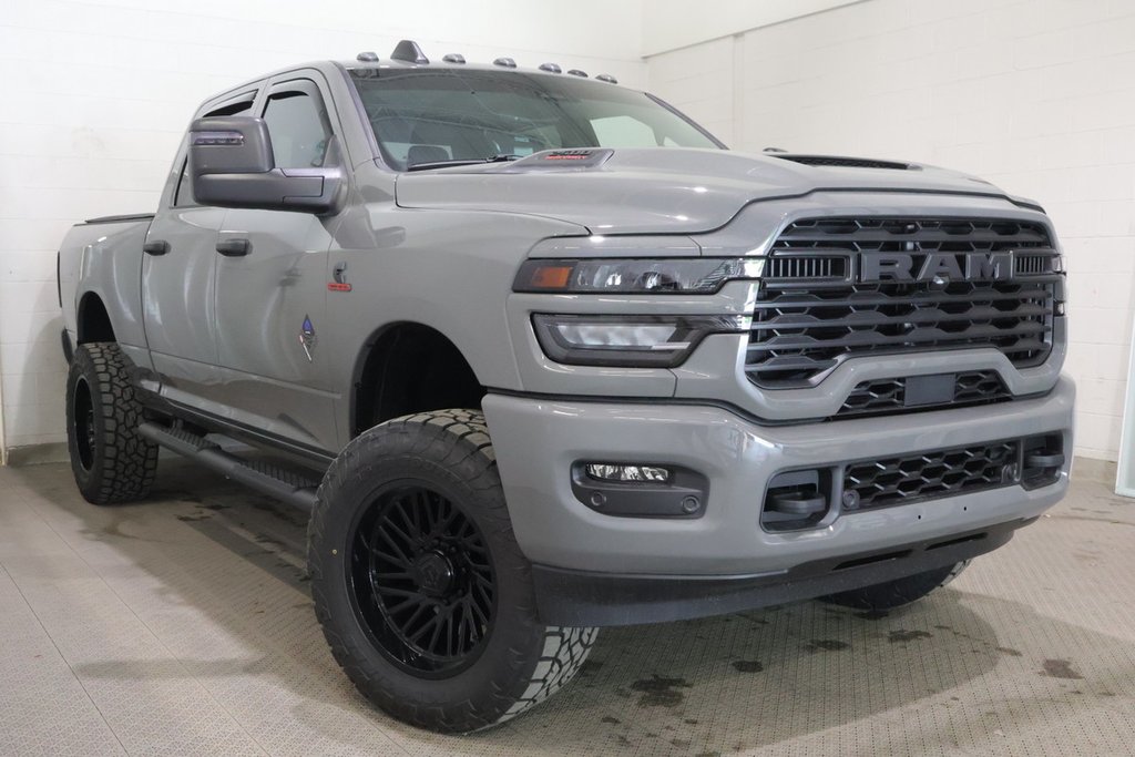 2026 Ram 2500 BLACK EXPRESS in Terrebonne, Quebec - 1 - w1024h768px