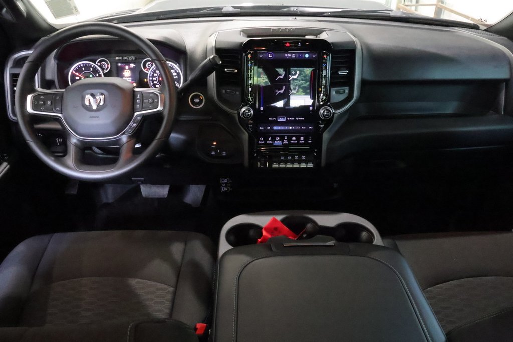 2026 Ram 2500 BLACK EXPRESS in Terrebonne, Quebec - 7 - w1024h768px