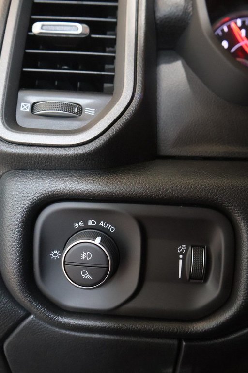 2026 Ram 2500 BLACK EXPRESS in Terrebonne, Quebec - 15 - w1024h768px