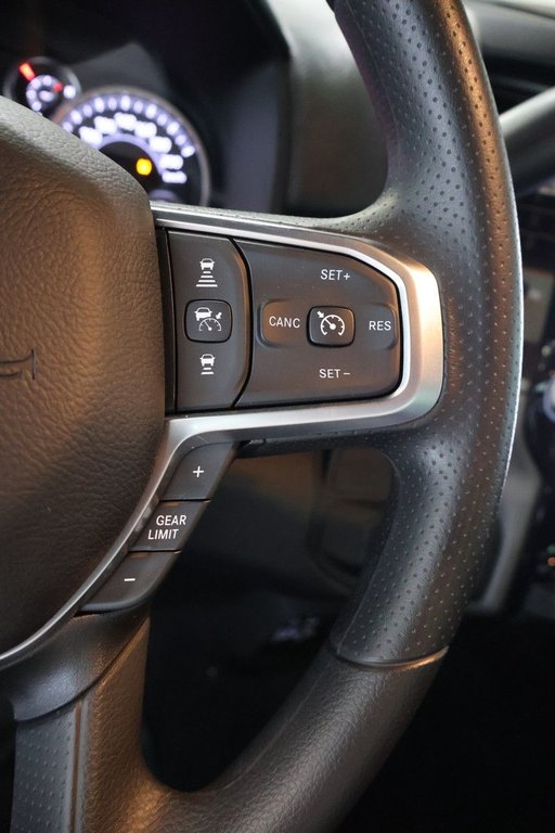 2026 Ram 2500 BLACK EXPRESS in Terrebonne, Quebec - 10 - w1024h768px