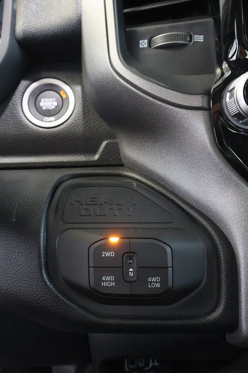 2026 Ram 2500 BLACK EXPRESS in Terrebonne, Quebec - 14 - w1024h768px