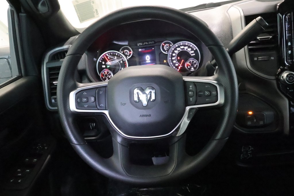 2026 Ram 2500 BLACK EXPRESS in Terrebonne, Quebec - 8 - w1024h768px