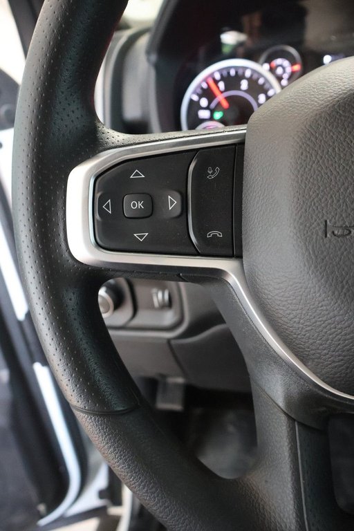 2026 Ram 2500 BLACK EXPRESS in Terrebonne, Quebec - 9 - w1024h768px