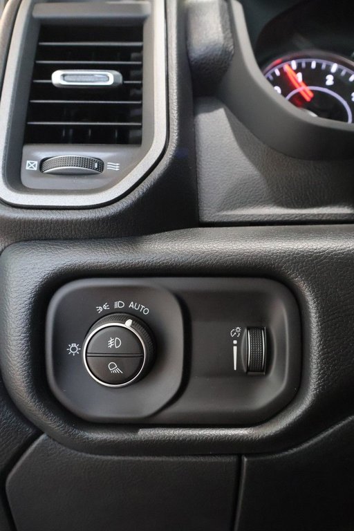 2026 Ram 2500 BLACK EXPRESS in Terrebonne, Quebec - 15 - w1024h768px