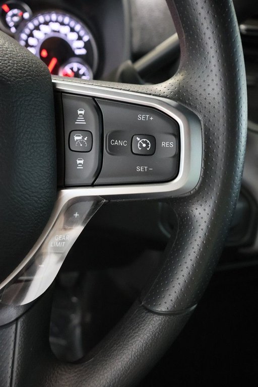 2026 Ram 2500 BLACK EXPRESS in Terrebonne, Quebec - 10 - w1024h768px