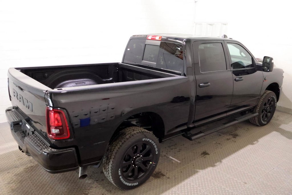 2026 Ram 2500 BLACK EXPRESS in Terrebonne, Quebec - 6 - w1024h768px