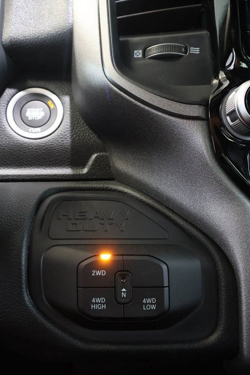 2026 Ram 2500 BLACK EXPRESS in Terrebonne, Quebec - 15 - w1024h768px