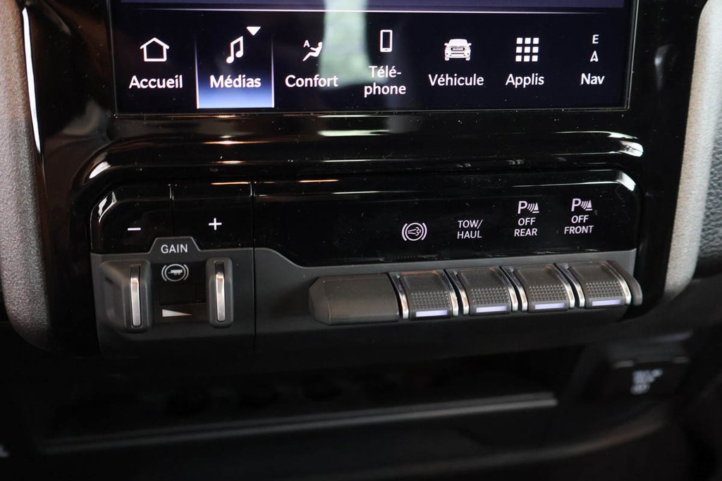 2026 Ram 2500 BLACK EXPRESS in Terrebonne, Quebec - 19 - w1024h768px
