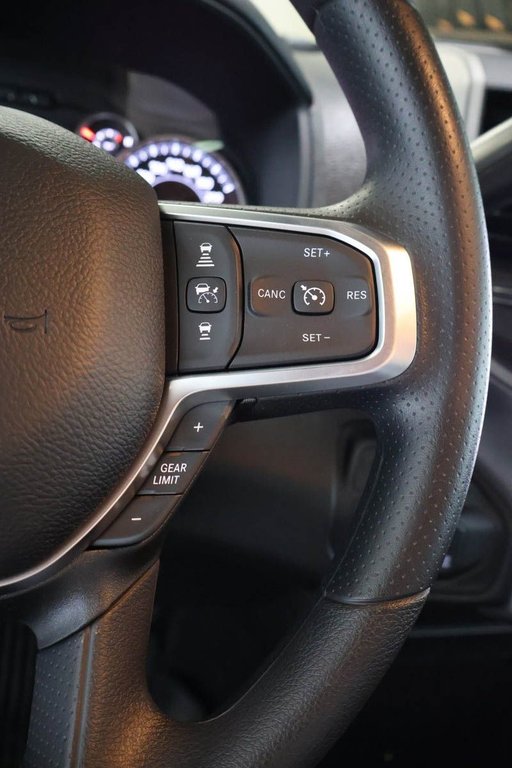 2026 Ram 2500 BLACK EXPRESS in Terrebonne, Quebec - 13 - w1024h768px