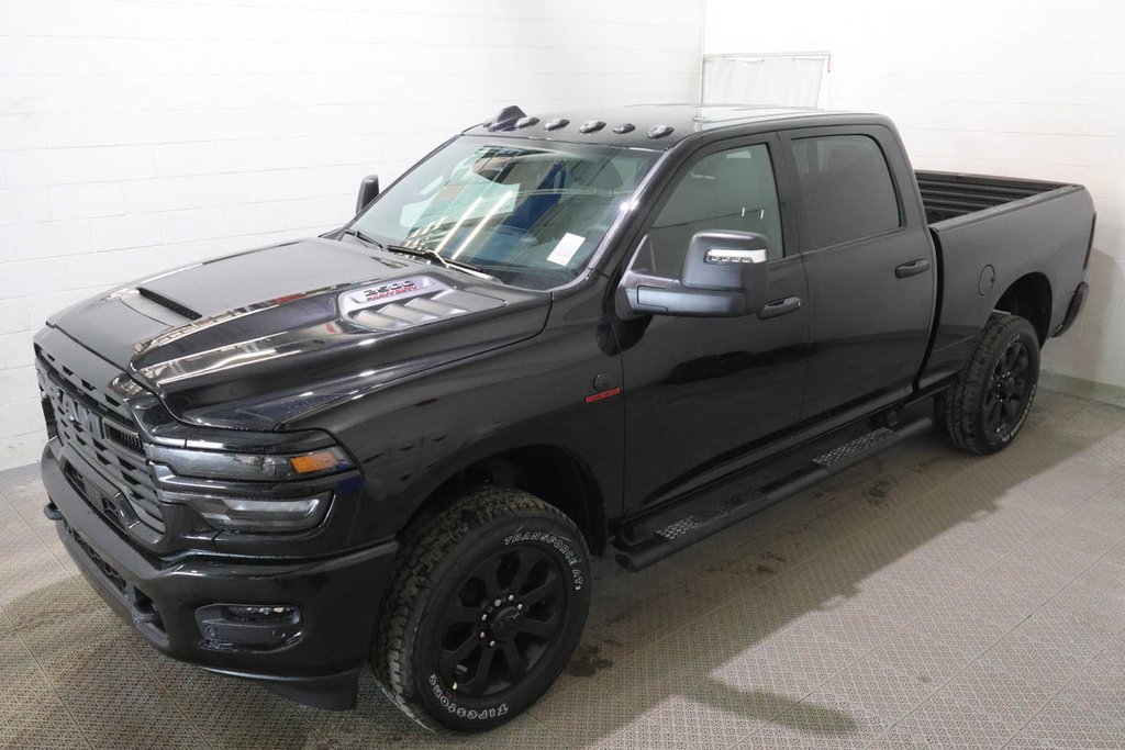 2026 Ram 2500 BLACK EXPRESS in Terrebonne, Quebec - 3 - w1024h768px