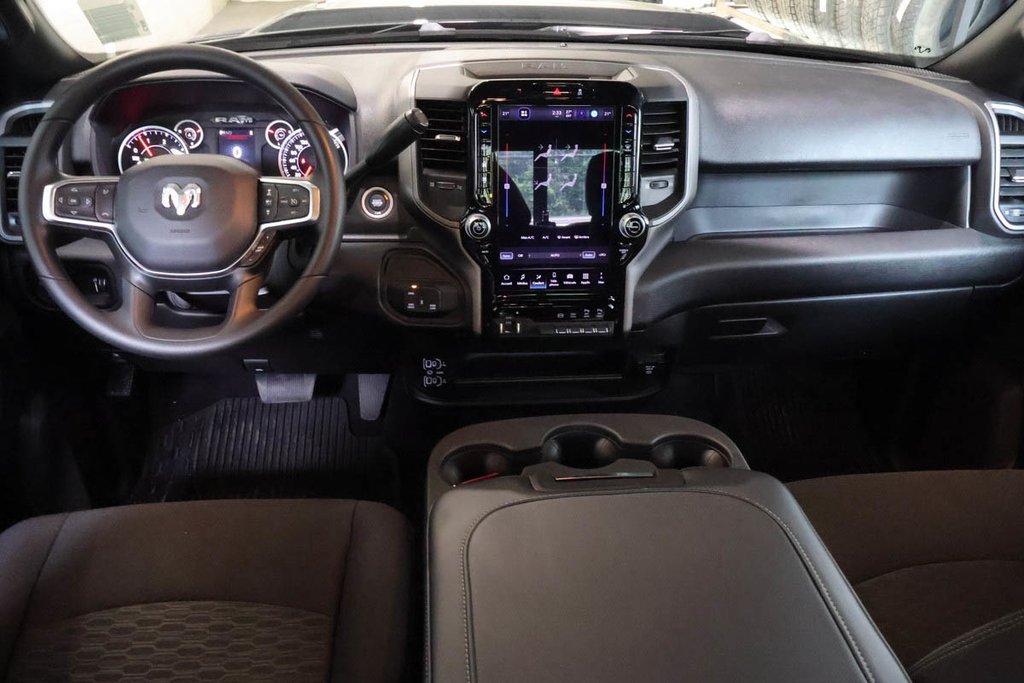 2026 Ram 2500 BLACK EXPRESS in Terrebonne, Quebec - 10 - w1024h768px