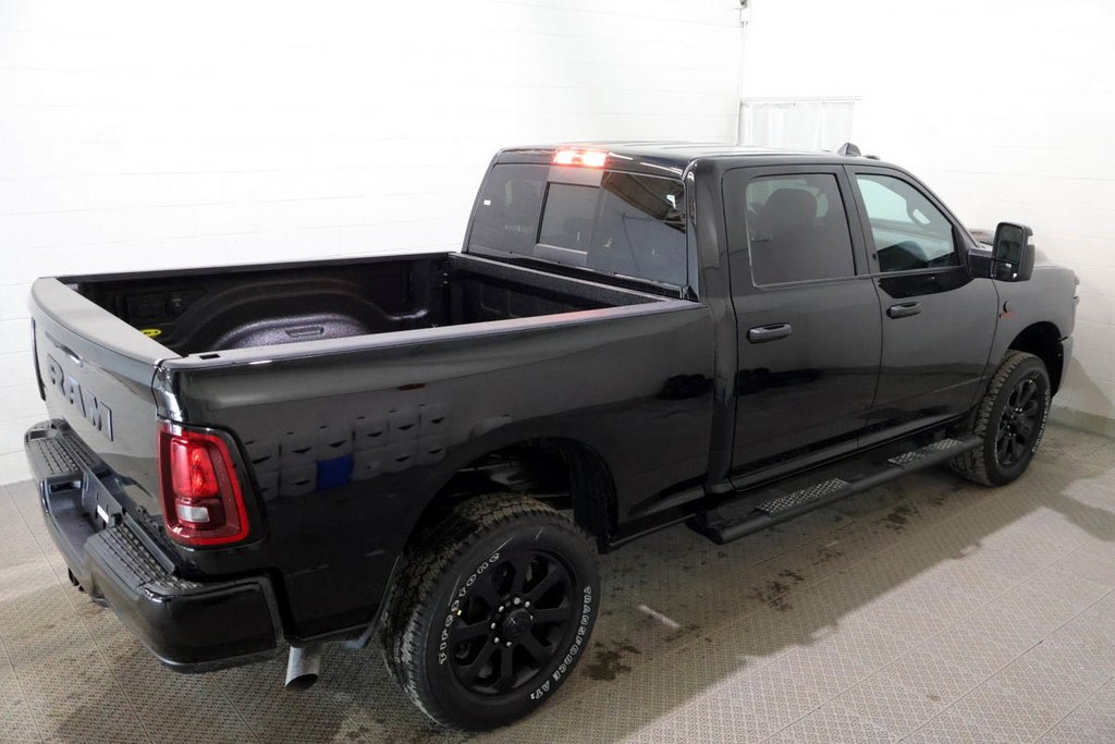 2026 Ram 2500 BLACK EXPRESS in Terrebonne, Quebec - 6 - w1024h768px